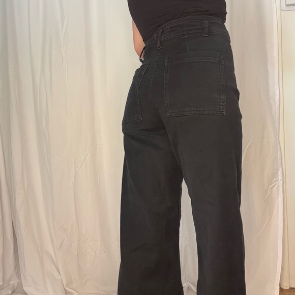 Women's Black Wide-Leg Frayed Hem Jeans - Picture 4 of 4